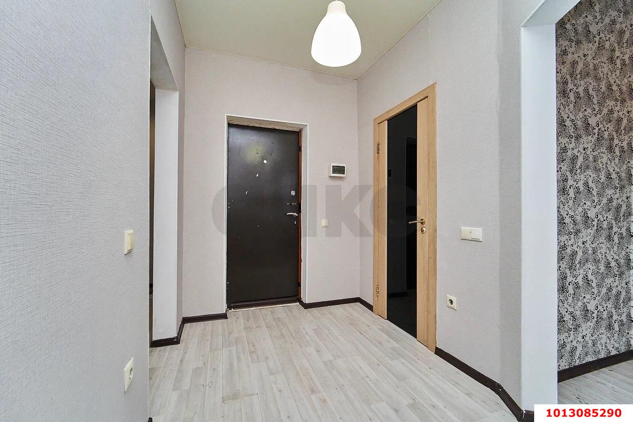 Фото №1: 1-комнатная квартира 31 м² - Краснодар, Прикубанский внутригородской округ, Калинино, мкр. Завод Радиоизмерительных Приборов, пер. Ленинский, 14