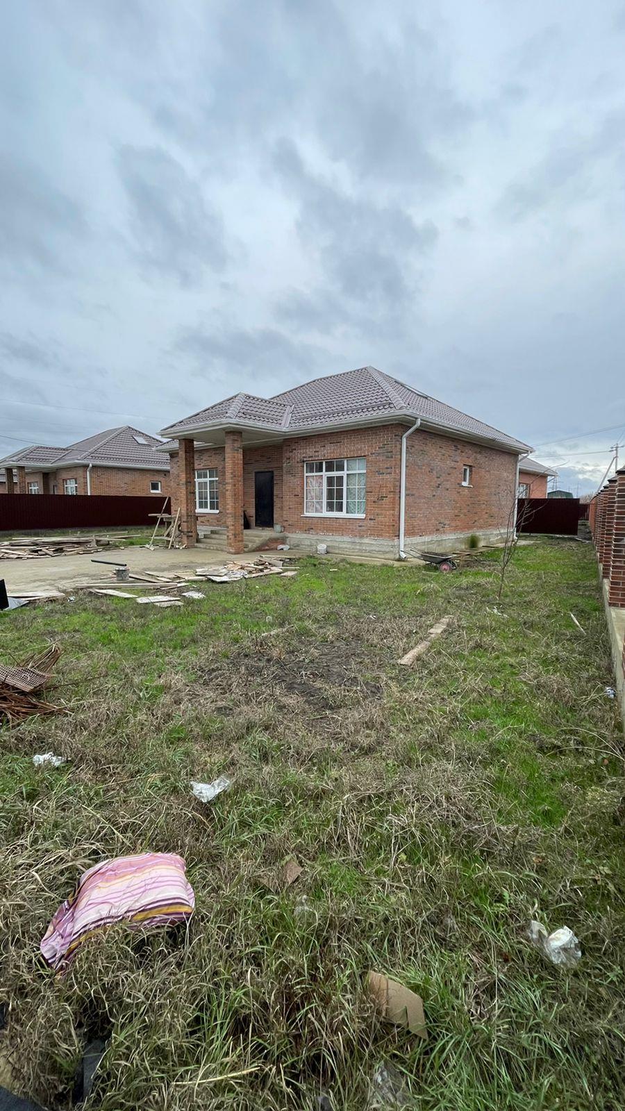 Фото №1: Дом 145 м² + 5.68 сот. - Тахтамукай, мкр. Европейская Деревня, ул. Новороссийская, 8