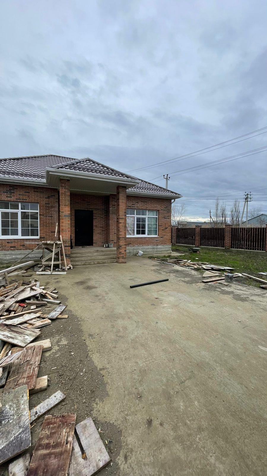 Фото №2: Дом 145 м² + 5.68 сот. - Тахтамукай, мкр. Европейская Деревня, ул. Новороссийская, 8