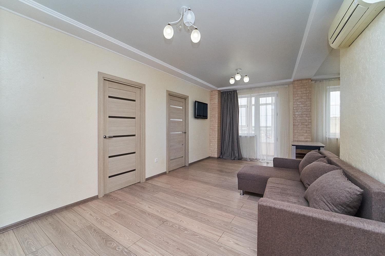 Фото №10: 2-комнатная квартира 82 м² - Краснодар, Западный внутригородской округ, мкр. Сельскохозяйственный Институт, ул. Минская, 121