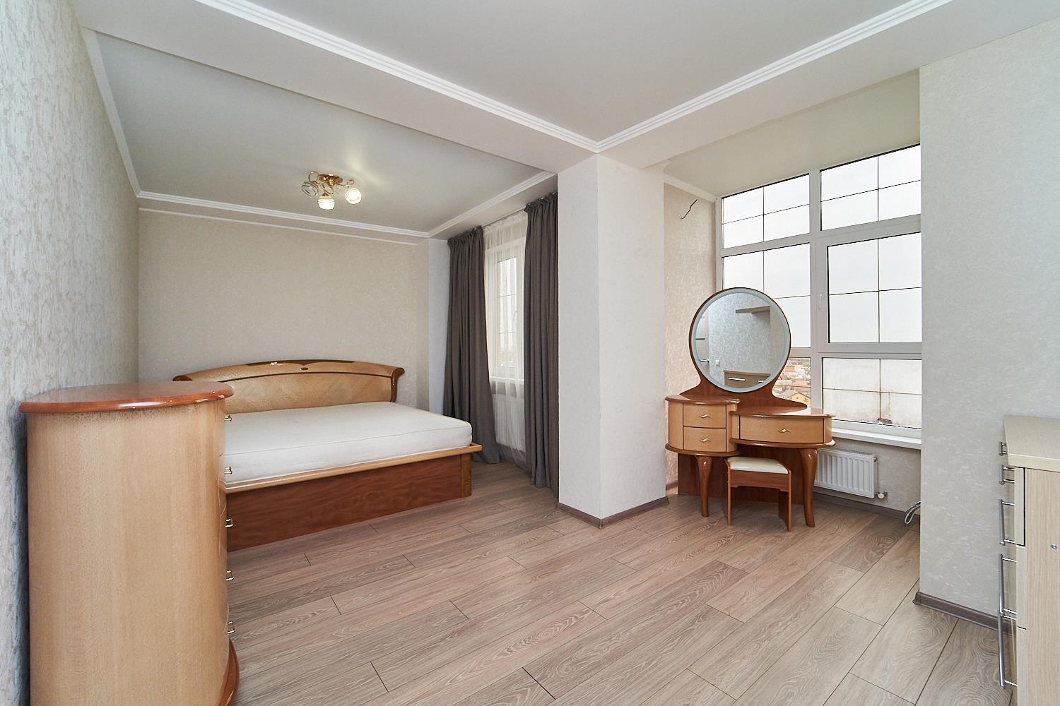 Фото №3: 2-комнатная квартира 82 м² - Краснодар, Западный внутригородской округ, мкр. Сельскохозяйственный Институт, ул. Минская, 121