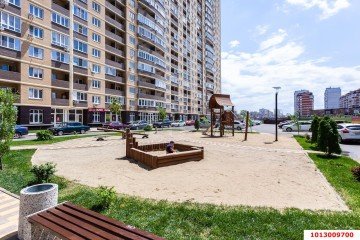 Фото №2: Торговое помещение 53 м² - Краснодар, мкр. имени Петра Метальникова, ул. Петра Метальникова, 38