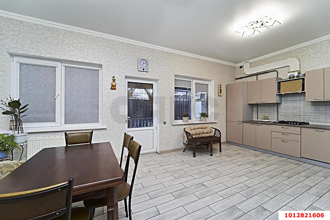 Фото №5: Дом <span class="whitespace-nowrap">113 м²</span> <span class="whitespace-nowrap">+ 1 сот.</span>, <span class="whitespace-nowrap">2 эт.</span> - Ленина, Карасунский внутригородской округ, п. коттеджный  Радужный, ул. Приморская, 111Л