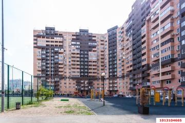 Фото №1: 3-комнатная квартира 90 м² - Краснодар, мкр. Гидростроителей, ул. имени Валерия Гассия, 2