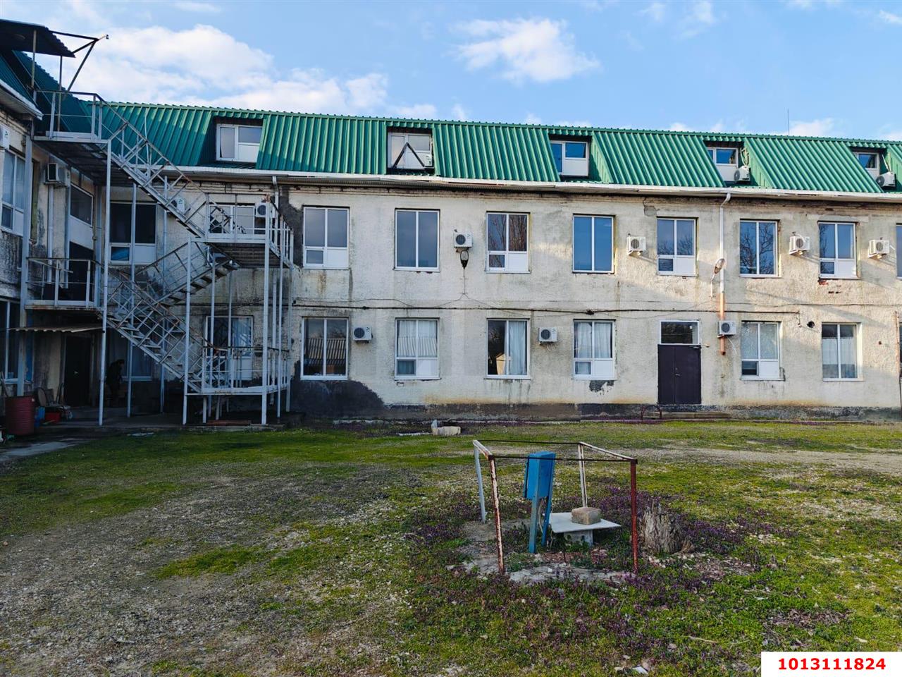 Фото №3: Коммерция 2200 м² - Варениковская, ул. Карла Маркса, 116