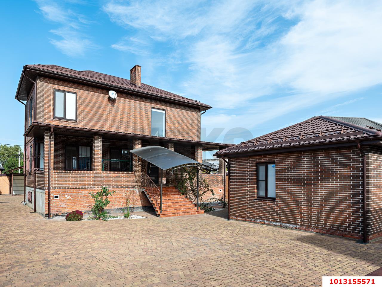 Фото №1: Дом 370 м² + 10 сот. - Краснодар, Прикубанский внутригородской округ, мкр. 2-я Площадка, ул. Взлётная, 2/5