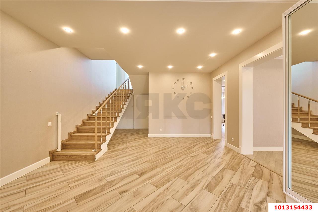 Фото №8: Дом 272 м² + 8 сот. - Краснодар, Прикубанский внутригородской округ, Калинино, мкр. Завод Радиоизмерительных Приборов, ул. Белозёрная, 43