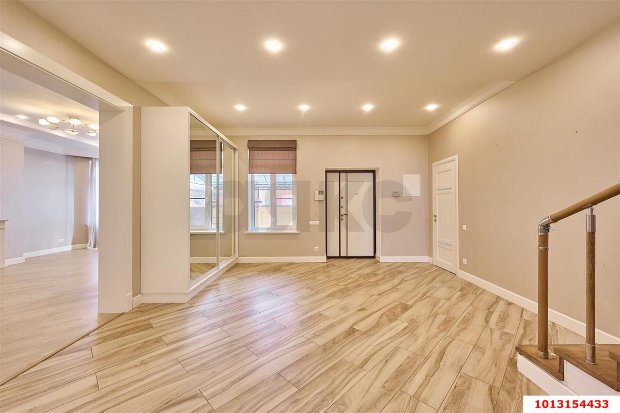 Фото №9: Дом 272 м² + 8 сот. - Краснодар, Прикубанский внутригородской округ, Калинино, мкр. Завод Радиоизмерительных Приборов, ул. Белозёрная, 43