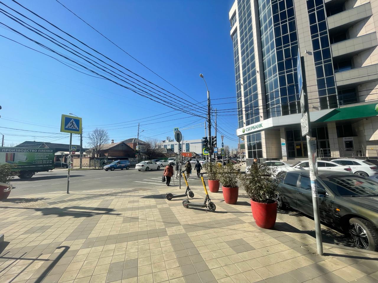 Фото №2: Коммерция 192 м² - Краснодар, Центральный внутригородской округ, Западный внутригородской округ, мкр. Центральный, ул. Котовского, 84