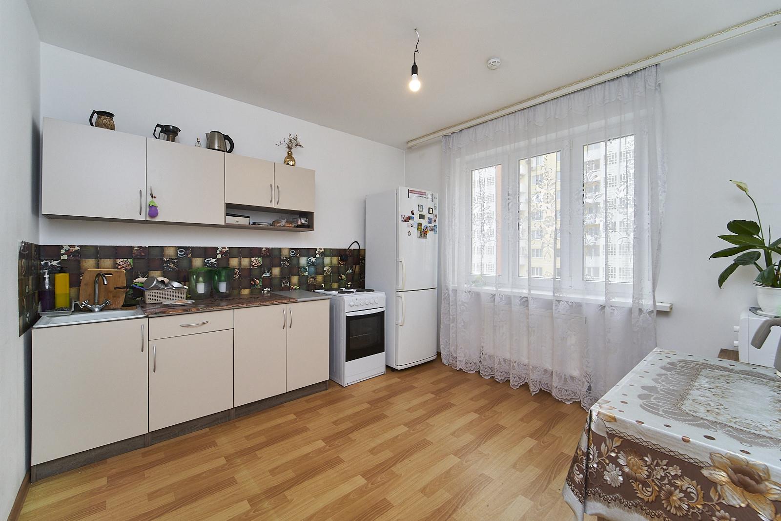 Фото №1: 2-комнатная квартира 70 м² - Краснодар, Прикубанский внутригородской округ, мкр. Микрохирургии глаза, ул. Академика Лукьяненко, 10