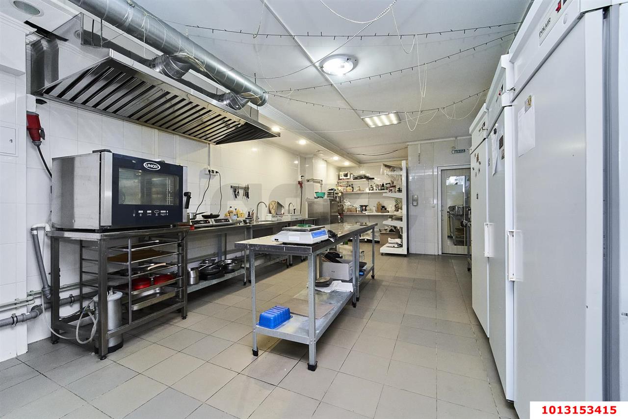 Фото №14: Отдельное здание <span class="whitespace-nowrap">889 м²</span>, <span class="whitespace-nowrap">3 эт.</span> - Краснодар, Центральный внутригородской округ, Западный внутригородской округ, мкр. Центральный, ул. Чкалова, 132