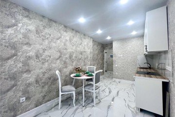 Фото №2: 1-комнатная квартира 41 м² - Краснодар, мкр. Почтовый, пр-кт имени писателя Знаменского, 9к2
