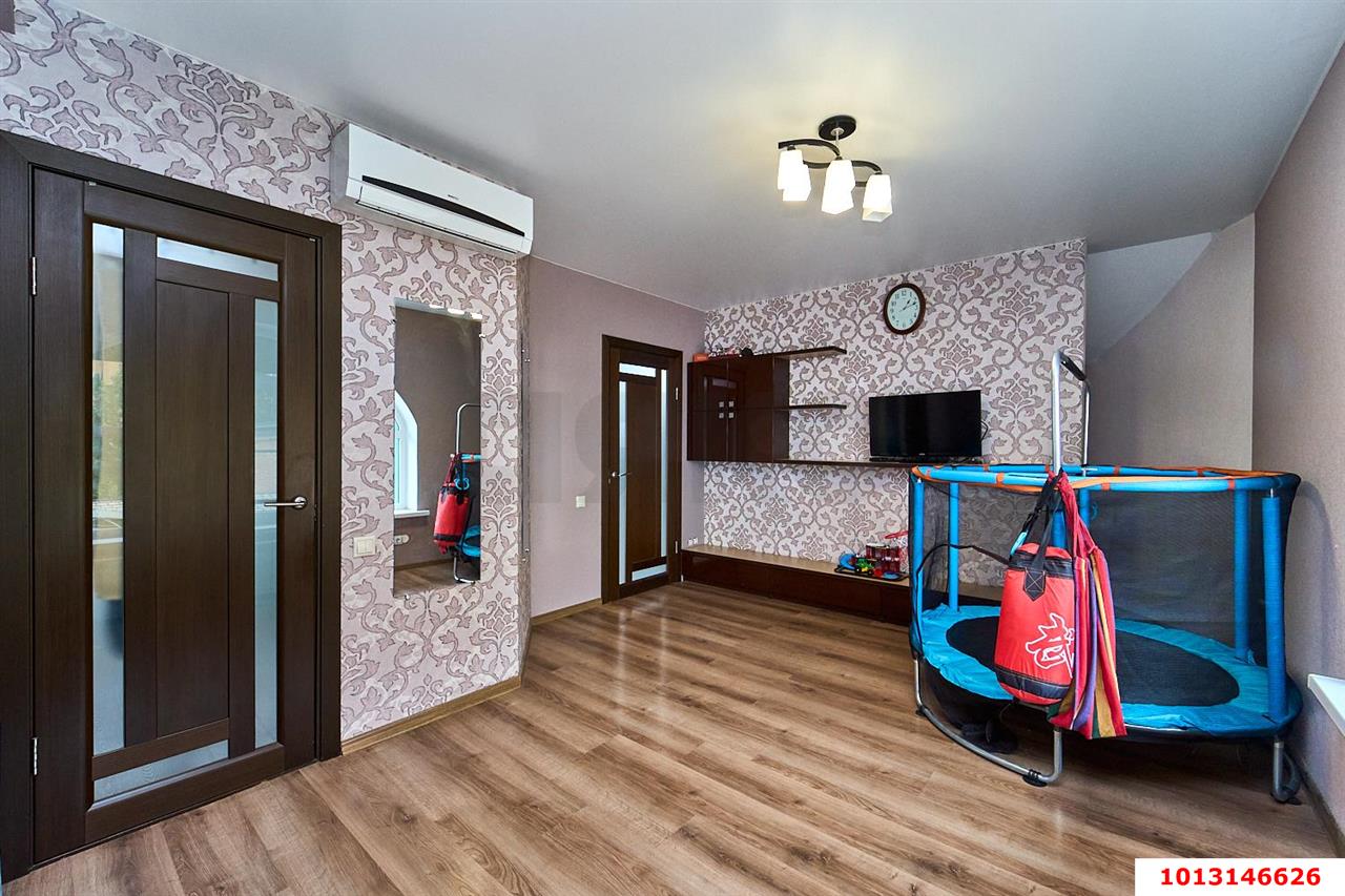 Фото №10: Дом 162 м² + 4 сот. - Краснодар, Западный внутригородской округ, мкр. Фестивальный, ул. Карла Маркса, 56