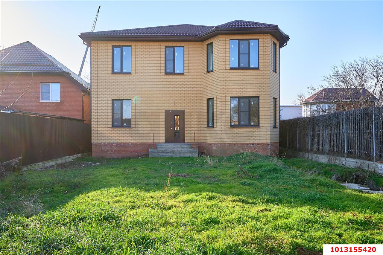 Фото №1: Дом 280 м² + 4 сот. - Краснодар, Прикубанский внутригородской округ, Калинино, мкр. Завод Радиоизмерительных Приборов, ул. Вологодская, 55