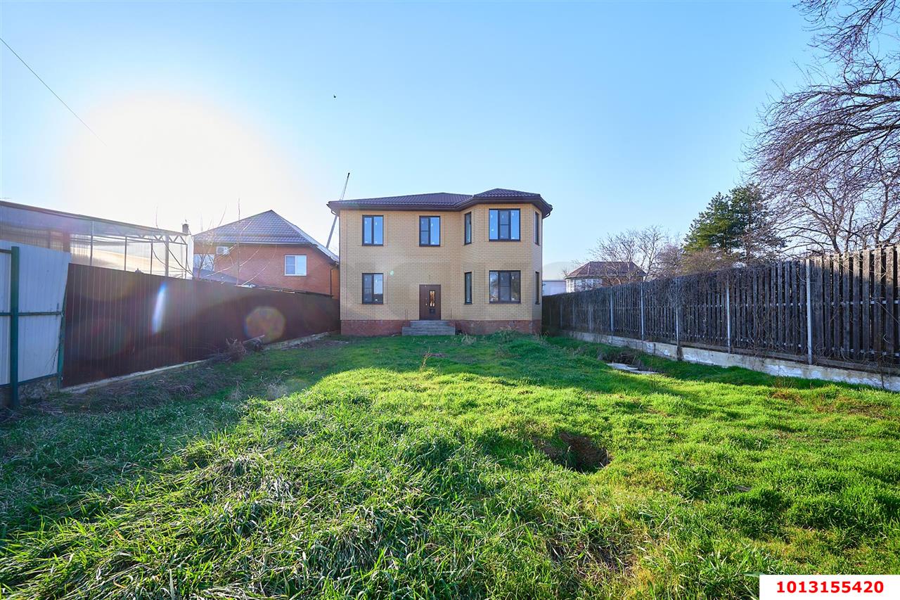 Фото №2: Дом 280 м² + 4 сот. - Краснодар, Прикубанский внутригородской округ, Калинино, мкр. Завод Радиоизмерительных Приборов, ул. Вологодская, 55