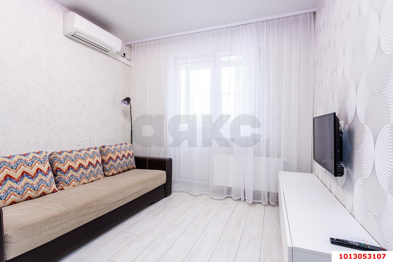 Фото №3: 1-комнатная квартира 40 м² - Краснодар, Светлоград, ул. Красных Партизан, 1/3