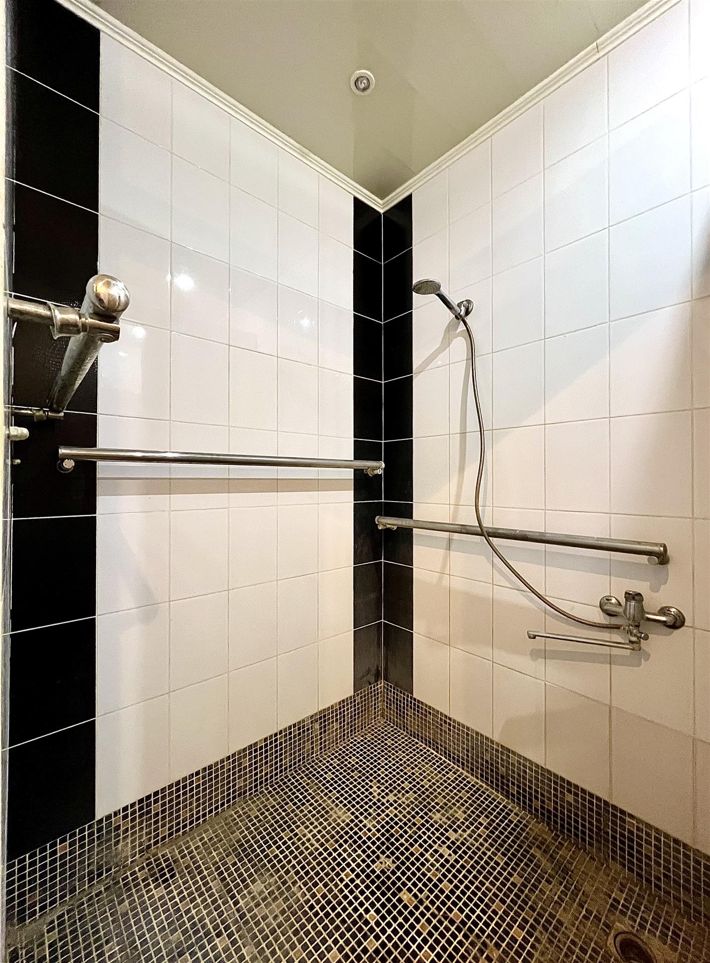 Фото №8: 3-комнатная квартира 63 м² - Краснодар, Прикубанский внутригородской округ, Завод Радиоизмерительных Приборов, мкр. Музыкальный, пер. Шаляпина, 4