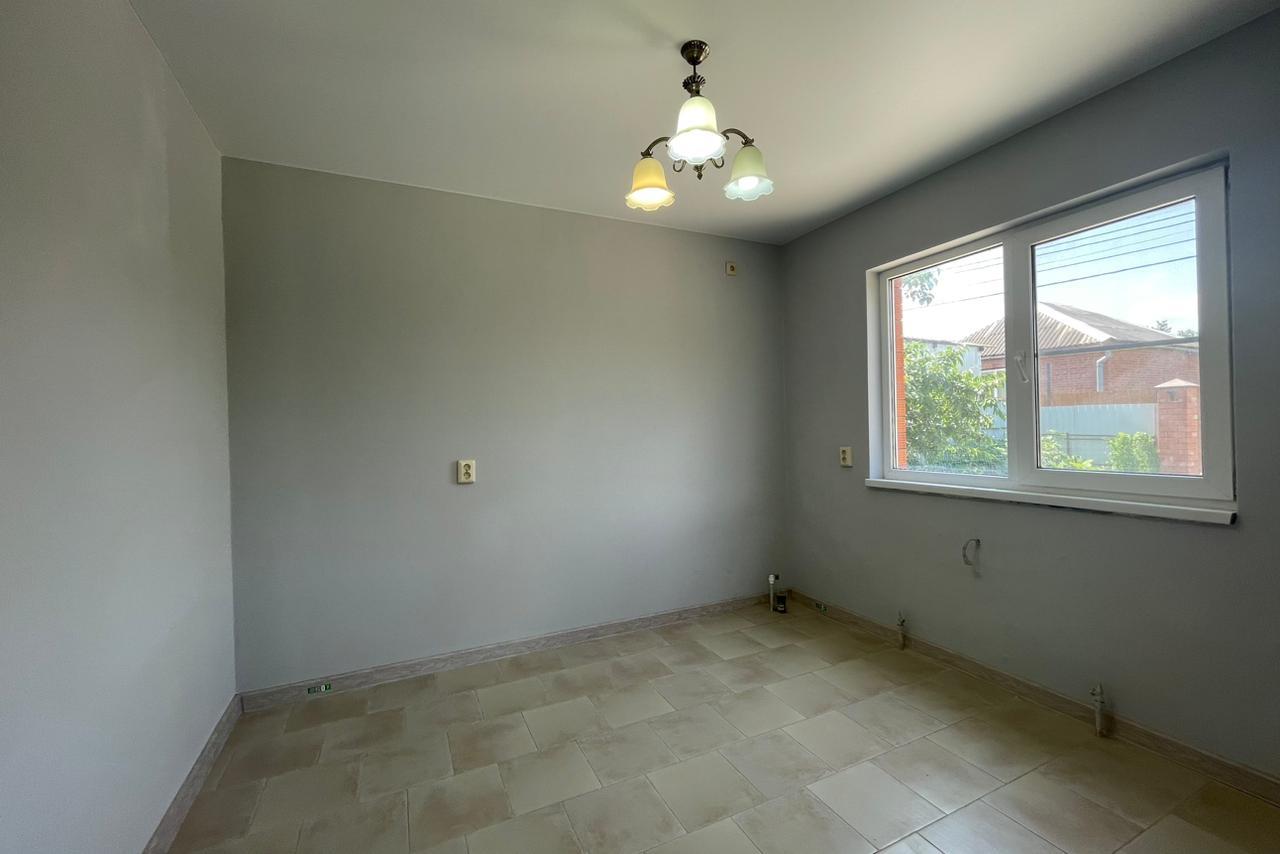 Фото №4: Дом 70 м² + 4 сот. - Елизаветинская, Прикубанский внутригородской округ, ст Каравай, ул. Абрикосовая, 77