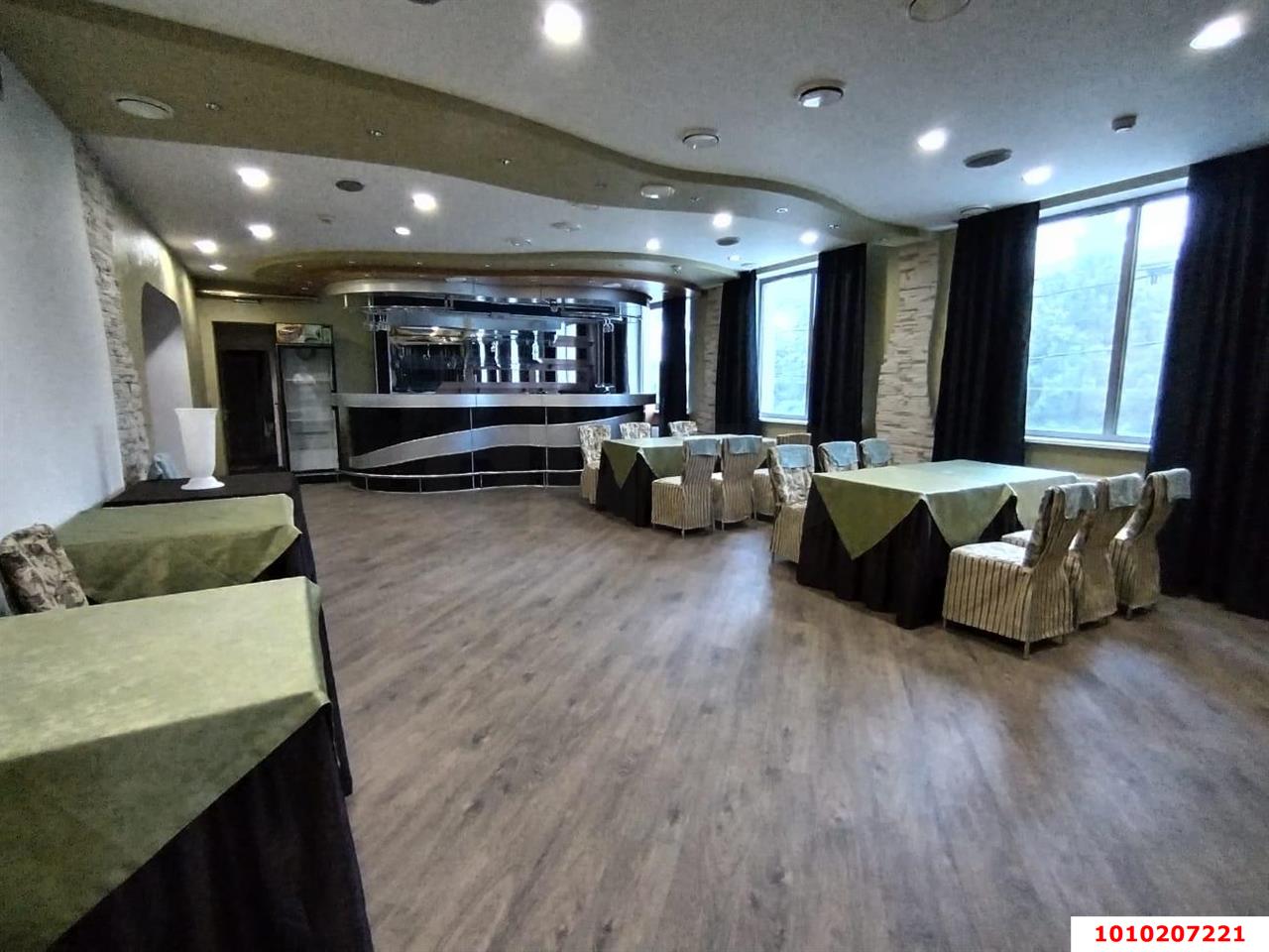 Фото №3: Готовый бизнес 820 м² - Краснодар, Фестивальный, ул. Красных Партизан, 337