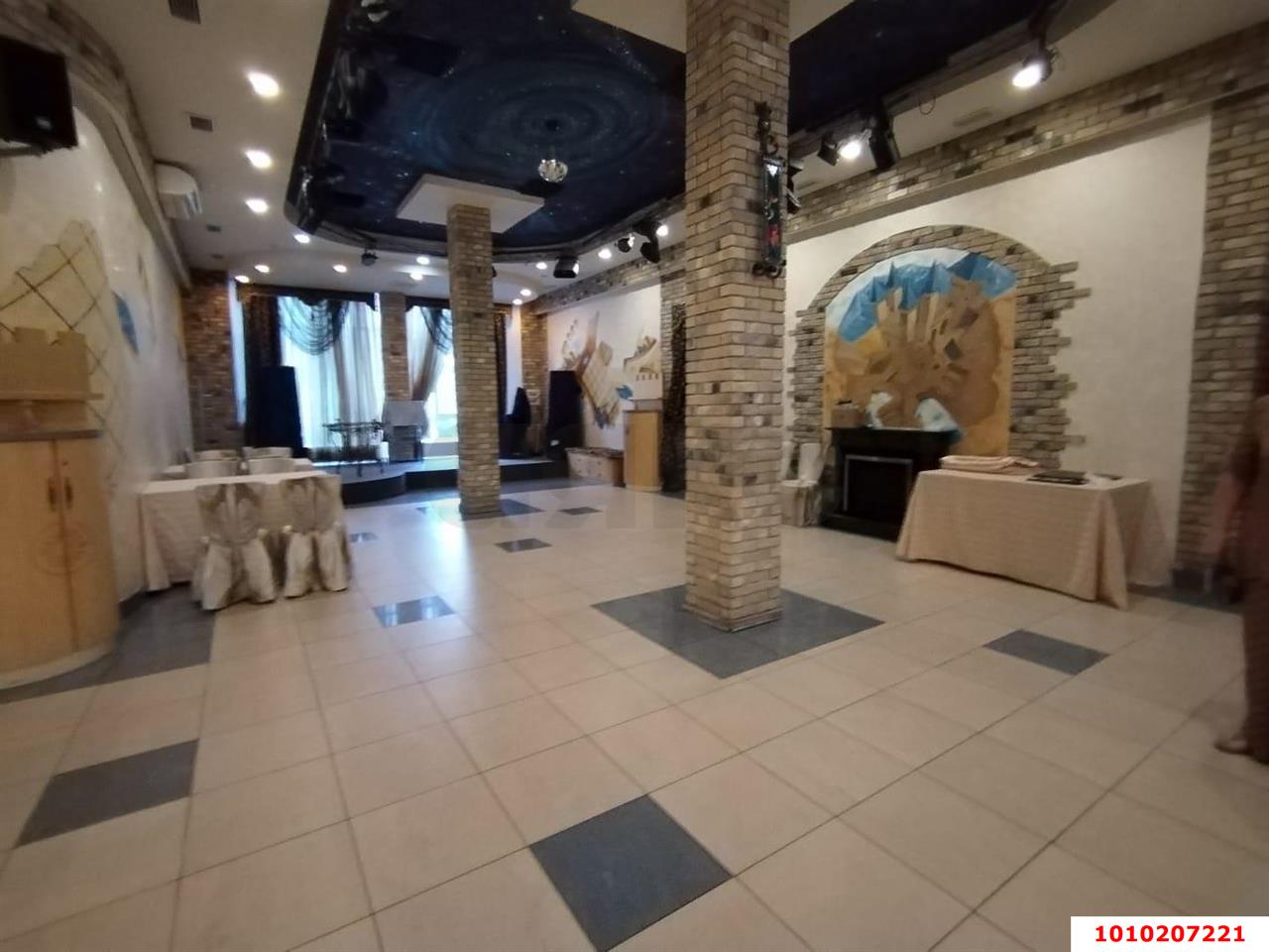 Фото №12: Коммерция 820 м² - Краснодар, Прикубанский внутригородской округ, мкр. Фестивальный, ул. Красных Партизан, 337