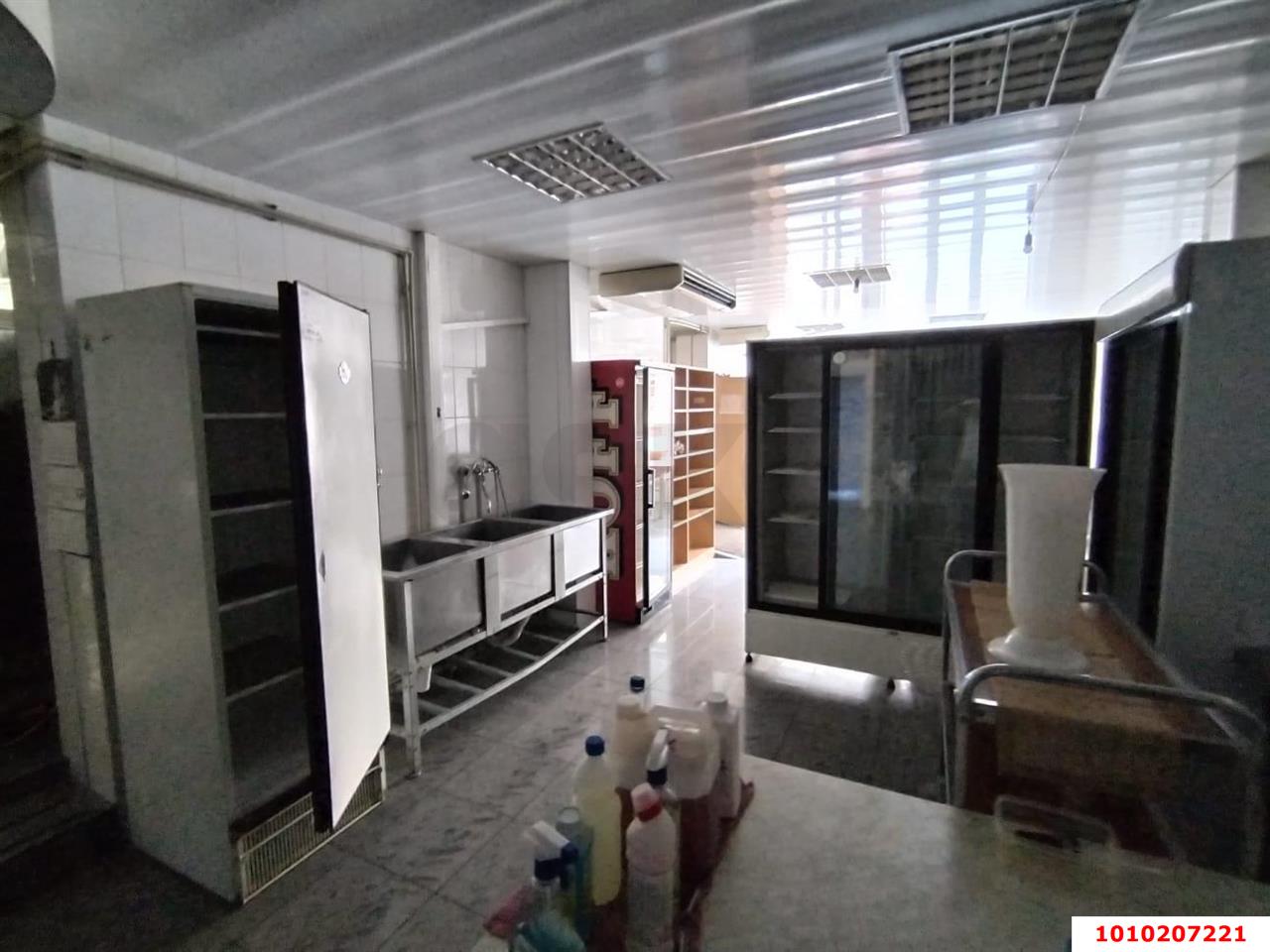 Фото №6: Коммерция 820 м² - Краснодар, Прикубанский внутригородской округ, мкр. Фестивальный, ул. Красных Партизан, 337