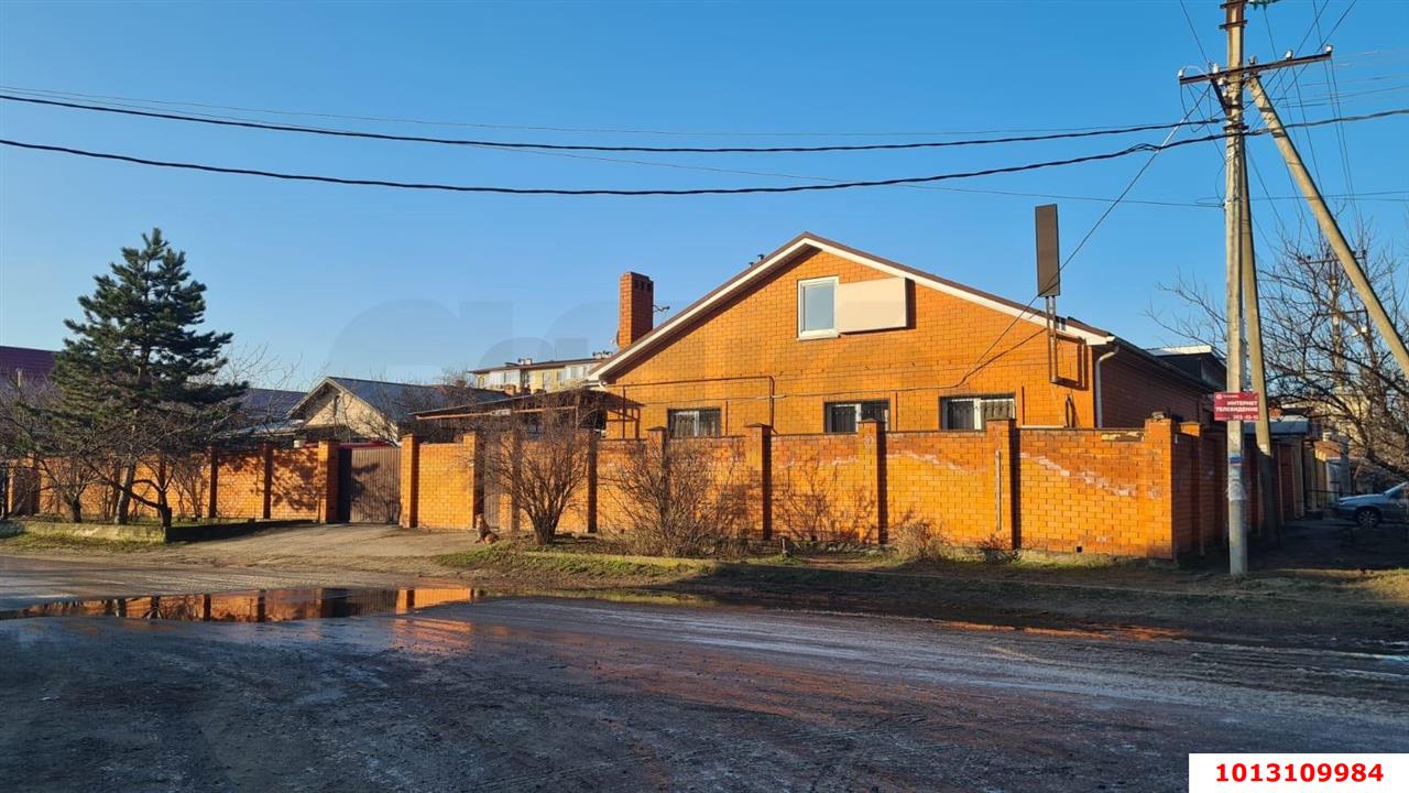 Фото №1: Дом 146 м² + 7.8 сот. - Краснодар, Прикубанский внутригородской округ, Завод Радиоизмерительных Приборов, мкр. Музыкальный, ул. Дементия Красюка, 15