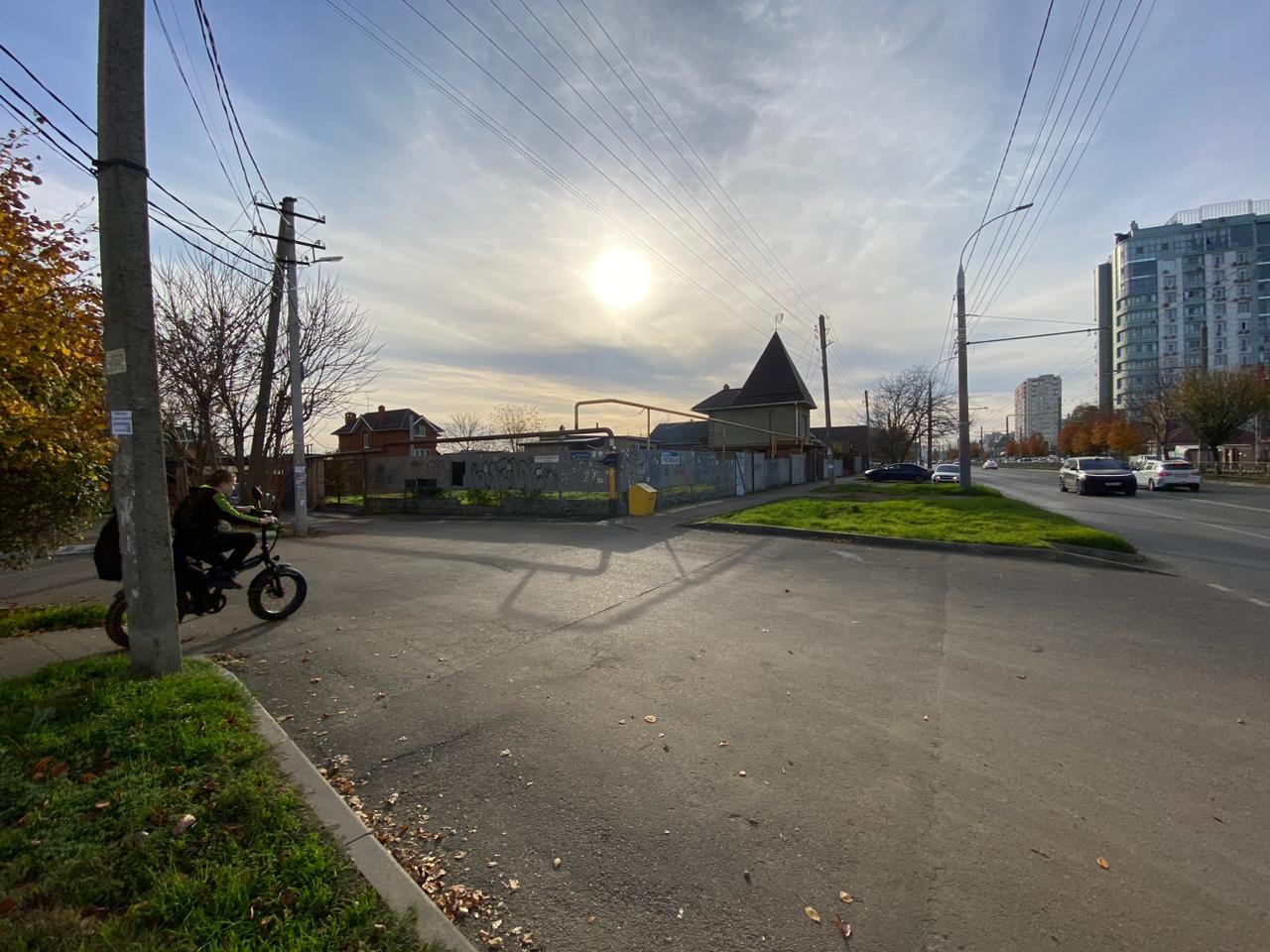 Фото №8: Коммерция 10 м² - Краснодар, Прикубанский внутригородской округ, мкр. Юбилейный, ул. Алма-Атинская, 15