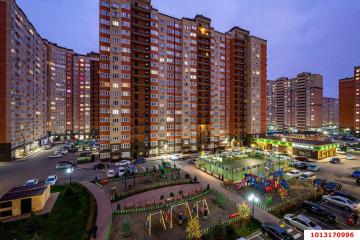 Фото №1: 2-комнатная квартира 57 м² - Краснодар, мкр. 4-й квартал, ул. имени Героя Николая Шевелёва, 3/1