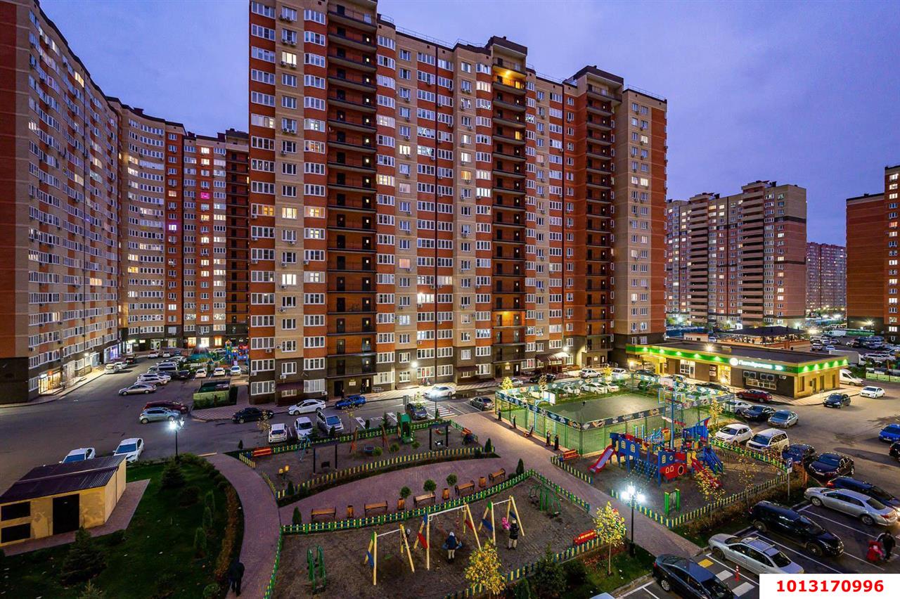 Фото №1: 2-комнатная квартира 63 м² - Краснодар, Прикубанский внутригородской округ, ЖК Губернский, мкр. 4-й квартал, ул. имени Героя Николая Шевелёва, 3/1