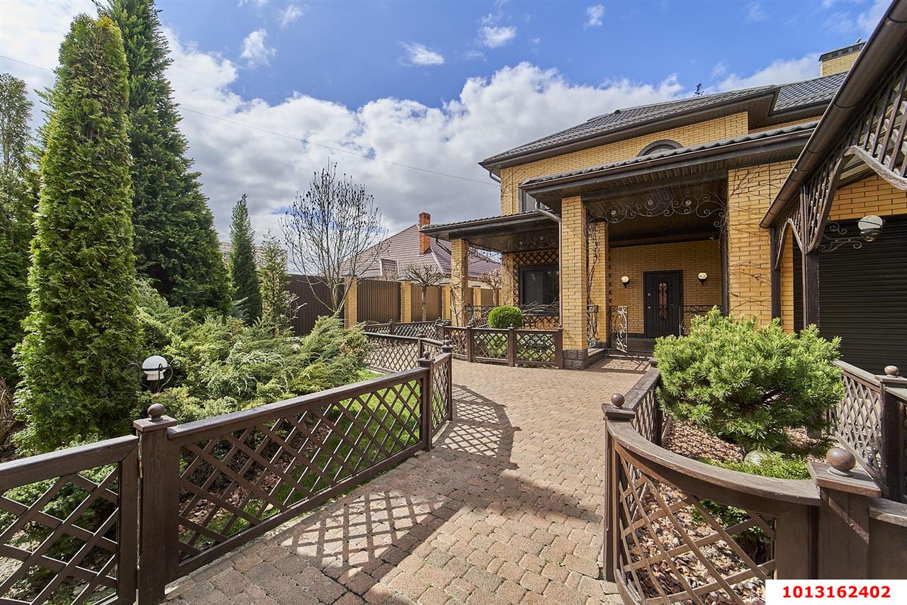 Фото №1: Дом 341 м² + 8 сот. - Краснодар, Прикубанский внутригородской округ, мкр. Плодородный-2, ул. Тарасовская, 40