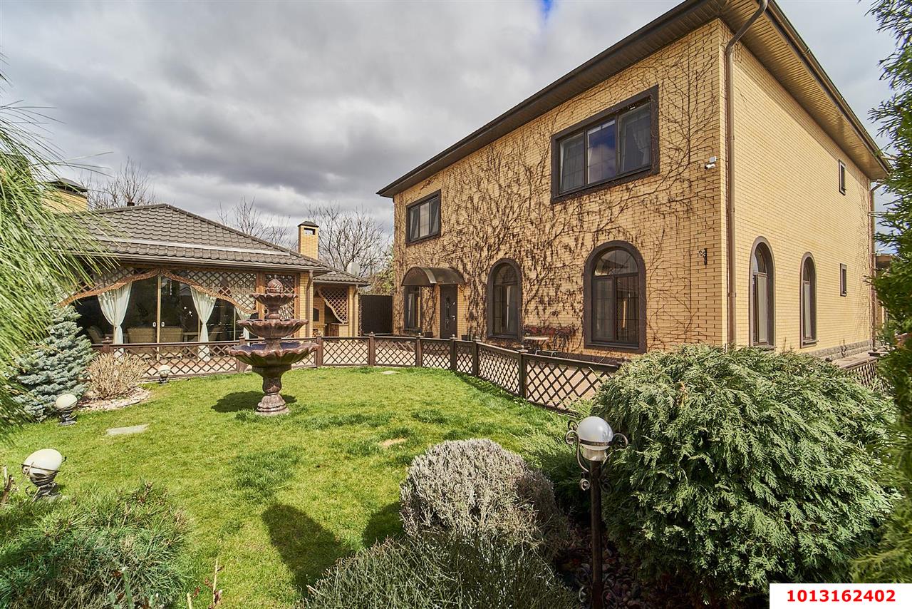 Фото №2: Дом 341 м² + 8 сот. - Краснодар, Прикубанский внутригородской округ, мкр. Плодородный-2, ул. Тарасовская, 40