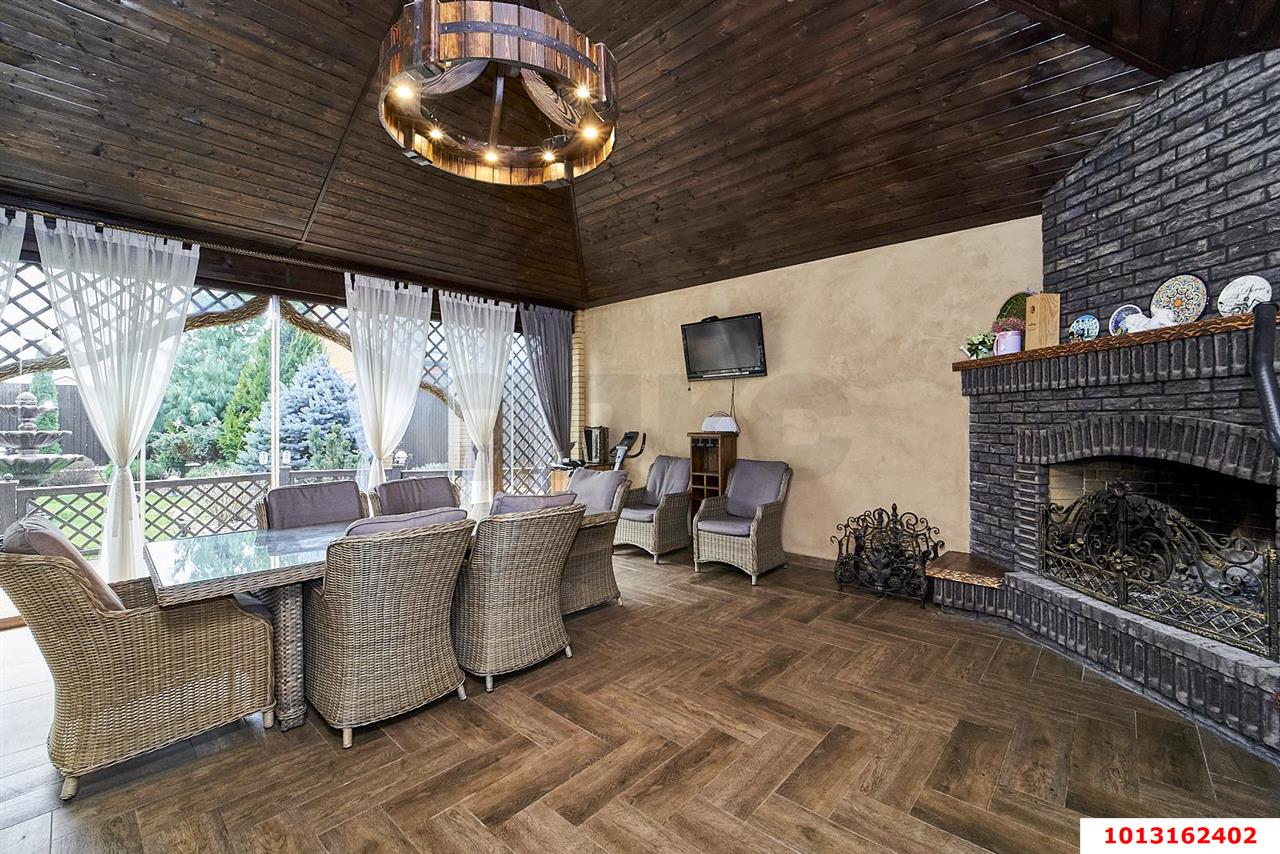 Фото №3: Дом 341 м² + 8 сот. - Краснодар, Прикубанский внутригородской округ, мкр. Плодородный-2, ул. Тарасовская, 40