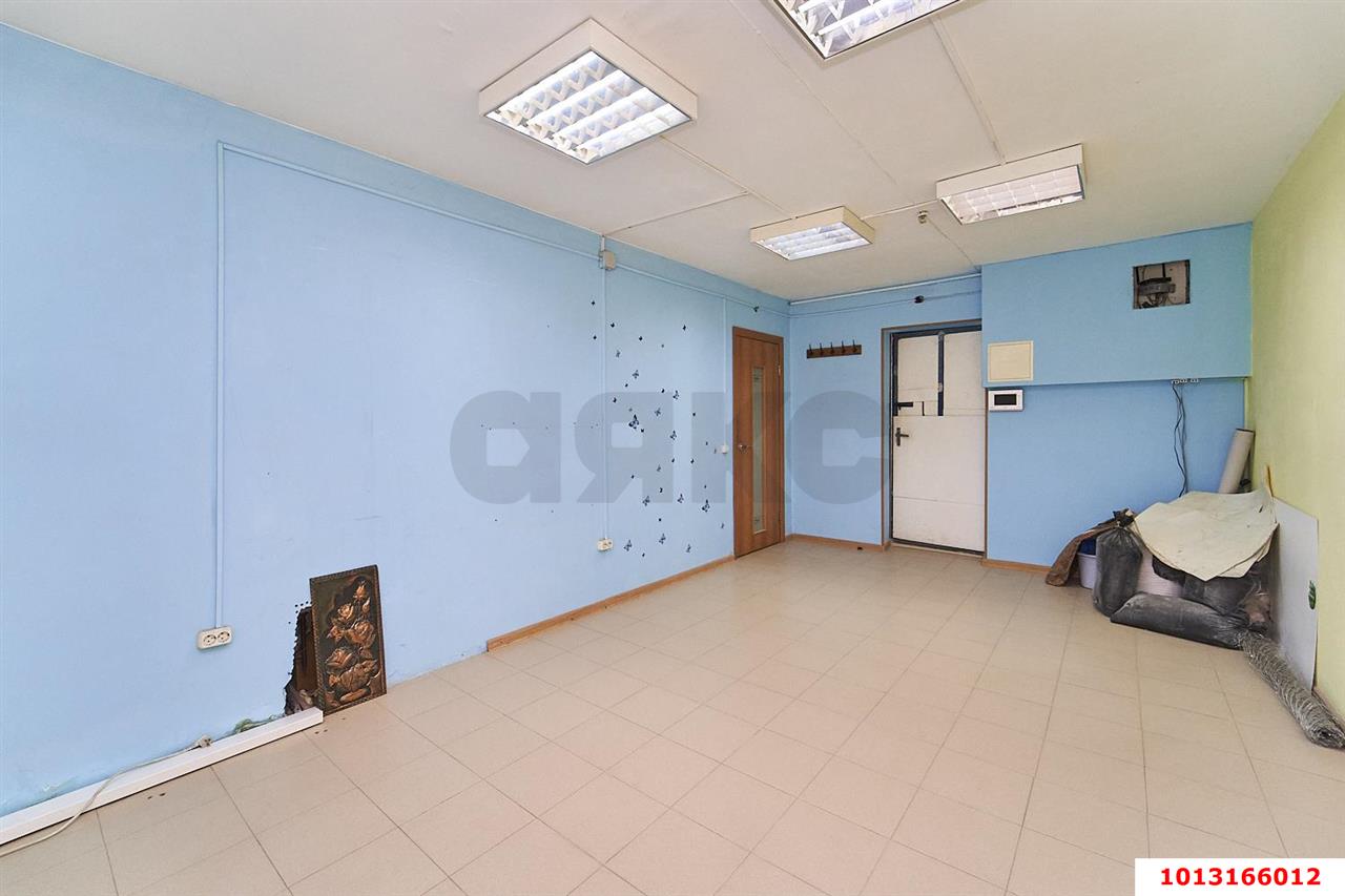 Фото №7: Торговое помещение 43 м² - Краснодар, Микрохирургии глаза, ул. Красных Партизан, 4/4