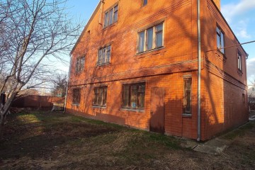 Фото №1: Дом 325 м² - Краснодар, ж/м Тополиный, ул. Компрессорная, 2