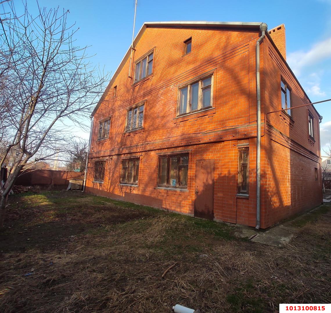 Фото №1: Дом 325 м² + 7 сот. - Краснодар, Прикубанский внутригородской округ, Калинино, Завод Радиоизмерительных Приборов, Ростовское Шоссе, ж/м Тополиный, ул. Компрессорная, 2