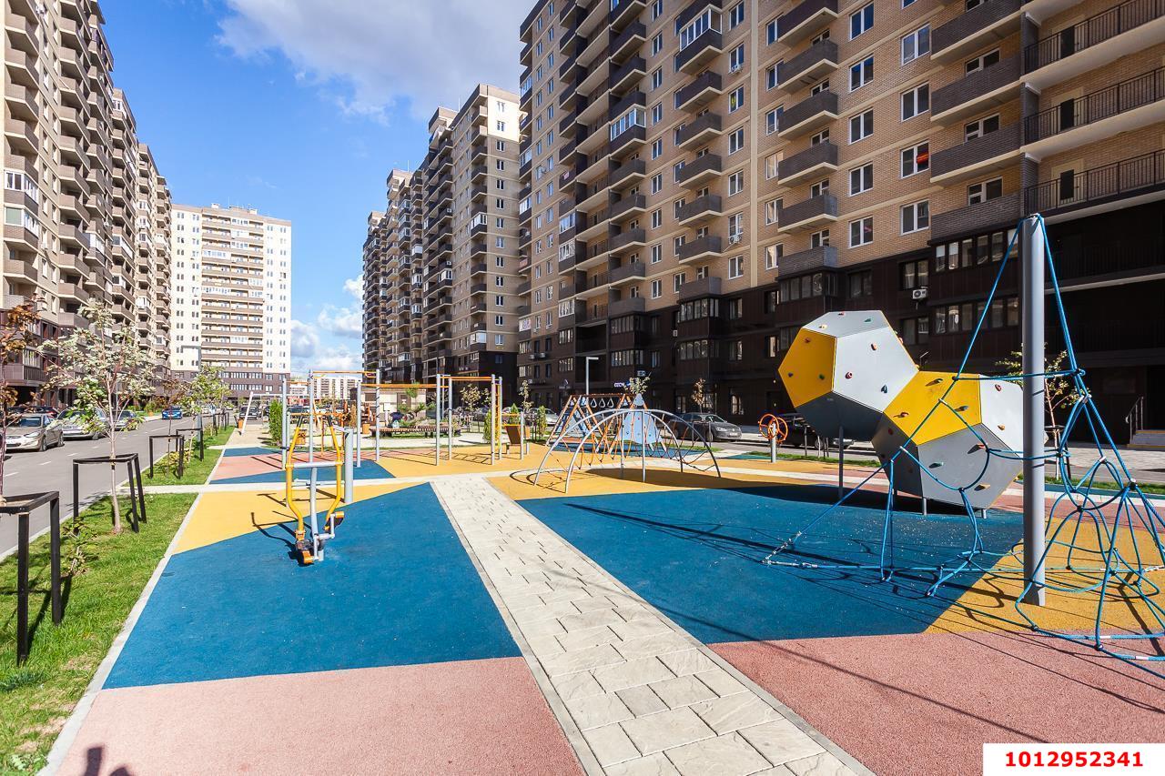 Фото №3: 1-комнатная квартира <span class="whitespace-nowrap">37 м²</span>, <span class="whitespace-nowrap">11/16 эт.</span> - Краснодар, Прикубанский внутригородской округ, мкр. жилой комплекс Ракурс, ул. имени Героя Ростовского, 8к1