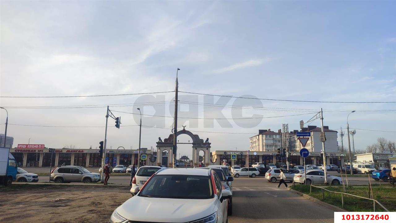 Фото №9: Торговое помещение 439 м² - Краснодар, имени Петра Метальникова, ул. Петра Метальникова, 11