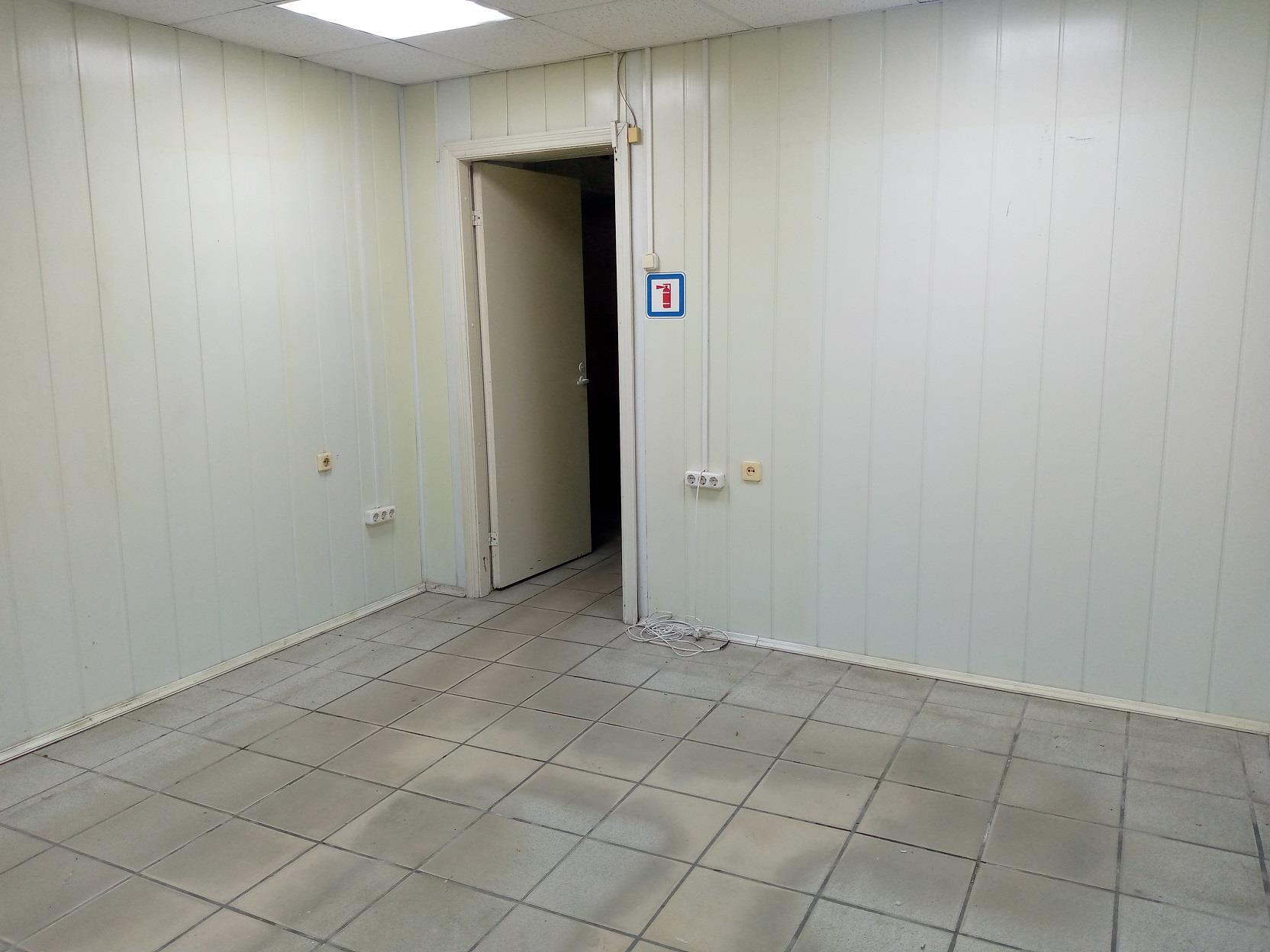 Фото №5: Коммерция 40 м² - Краснодар, Центральный внутригородской округ, мкр. Центральный, ул. Коммунаров, 92