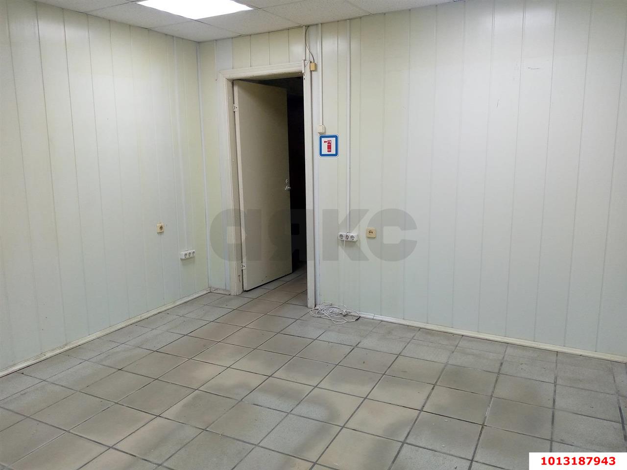 Фото №5: Торговое помещение 41 м² - Краснодар, Центральный, ул. Коммунаров, 92