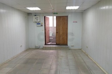 Фото №1: Торговое помещение 41 м² - Краснодар, мкр. Центральный, ул. Коммунаров, 92