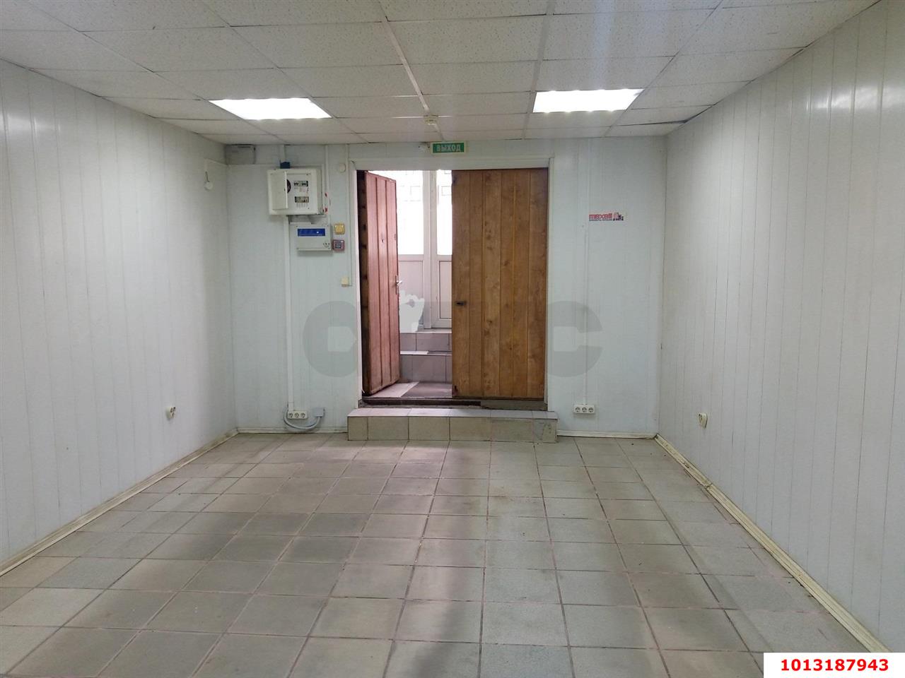 Фото №1: Торговое помещение 41 м² - Краснодар, Центральный, ул. Коммунаров, 92