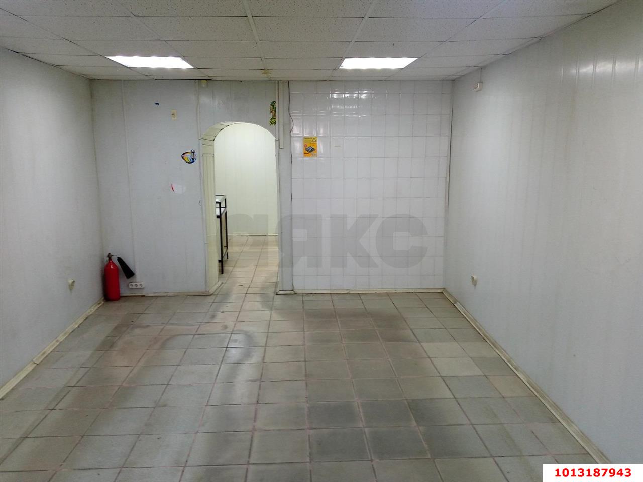 Фото №3: Торговое помещение 41 м² - Краснодар, Центральный, ул. Коммунаров, 92