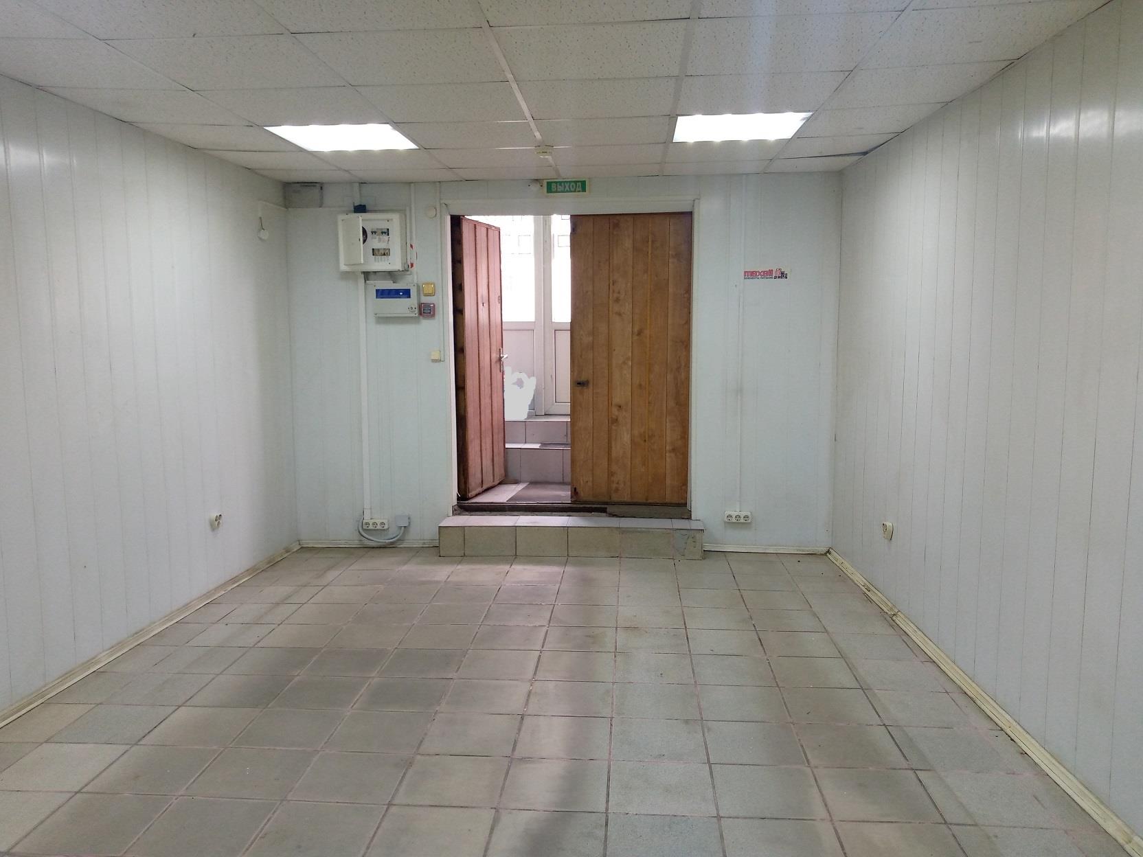 Фото №1: Коммерция 40 м² - Краснодар, Центральный внутригородской округ, мкр. Центральный, ул. Коммунаров, 92