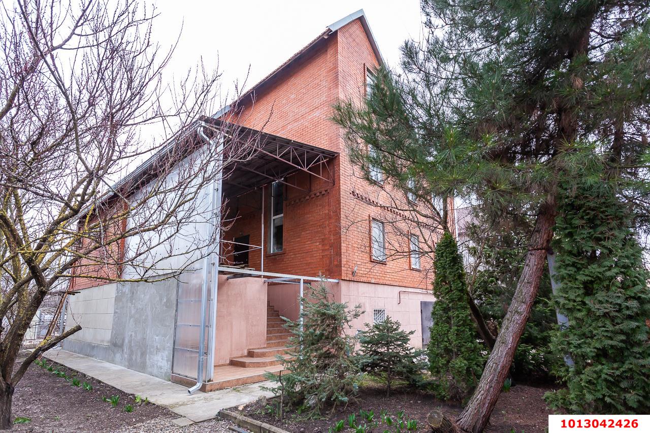 Фото №1: Дом 324 м² + 11.9 сот. - Копанской, Прикубанский внутригородской округ, ул. Уренгойская, 55