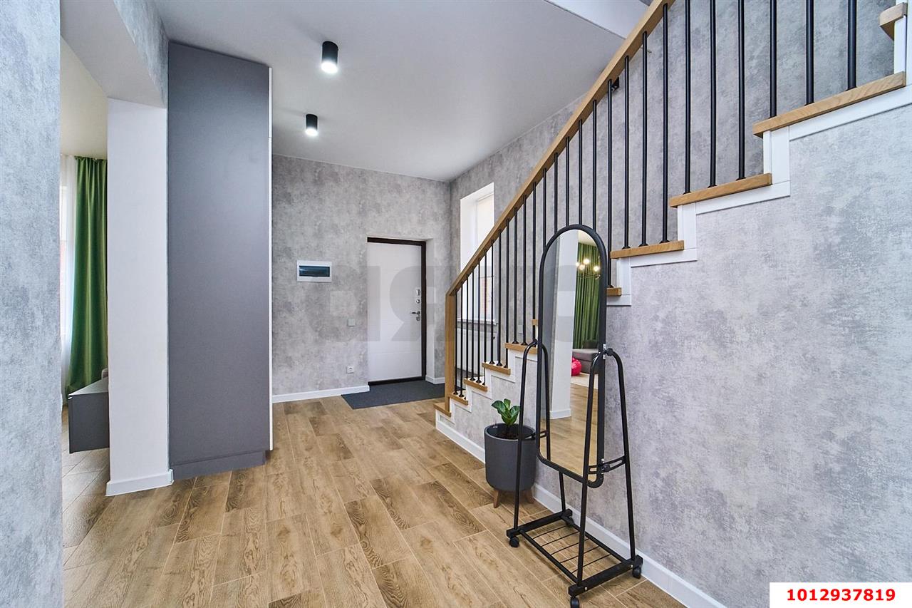 Фото №6: Дом 132 м² + 3.87 сот. - Южный, п. коттеджный  Знание, ул. имени Цезаря Куникова, 2