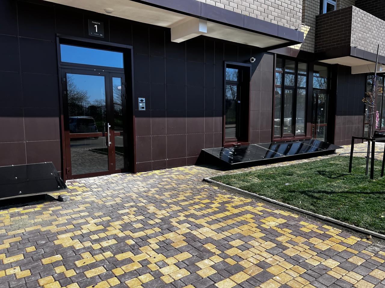 Фото №10: Коммерция 51 м² - Краснодар, Молодёжный, мкр. Прикубанский внутригородской округ, ул. Дубравная, 1