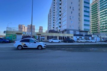 Фото №4: Торговое помещение 182 м² - Краснодар, мкр. Гидростроителей, ул. Дмитрия Благоева, 29к1