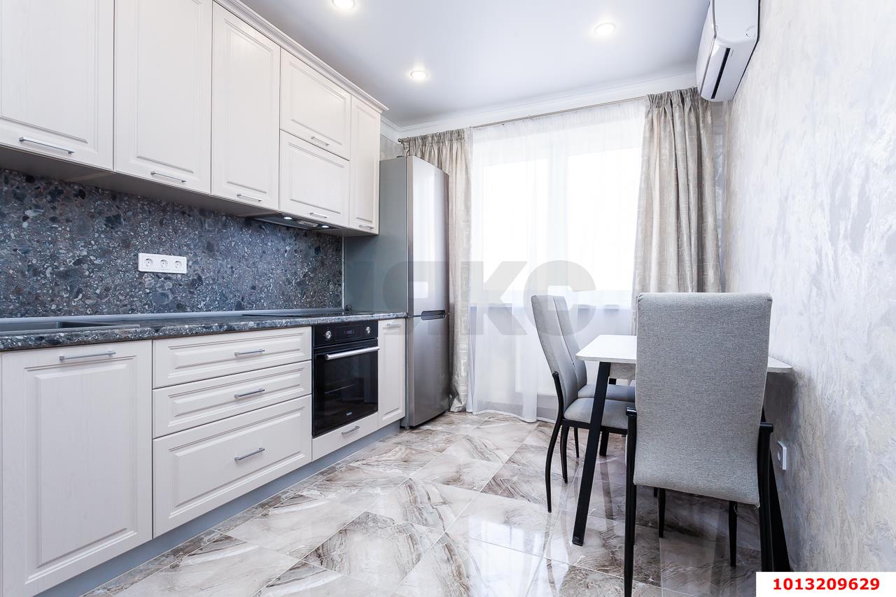 Фото №1: 1-комнатная квартира 43 м² - Краснодар, Карасунский внутригородской округ, Гидростроителей, мкр. Почтовый, пр-кт имени писателя Знаменского, 9к2