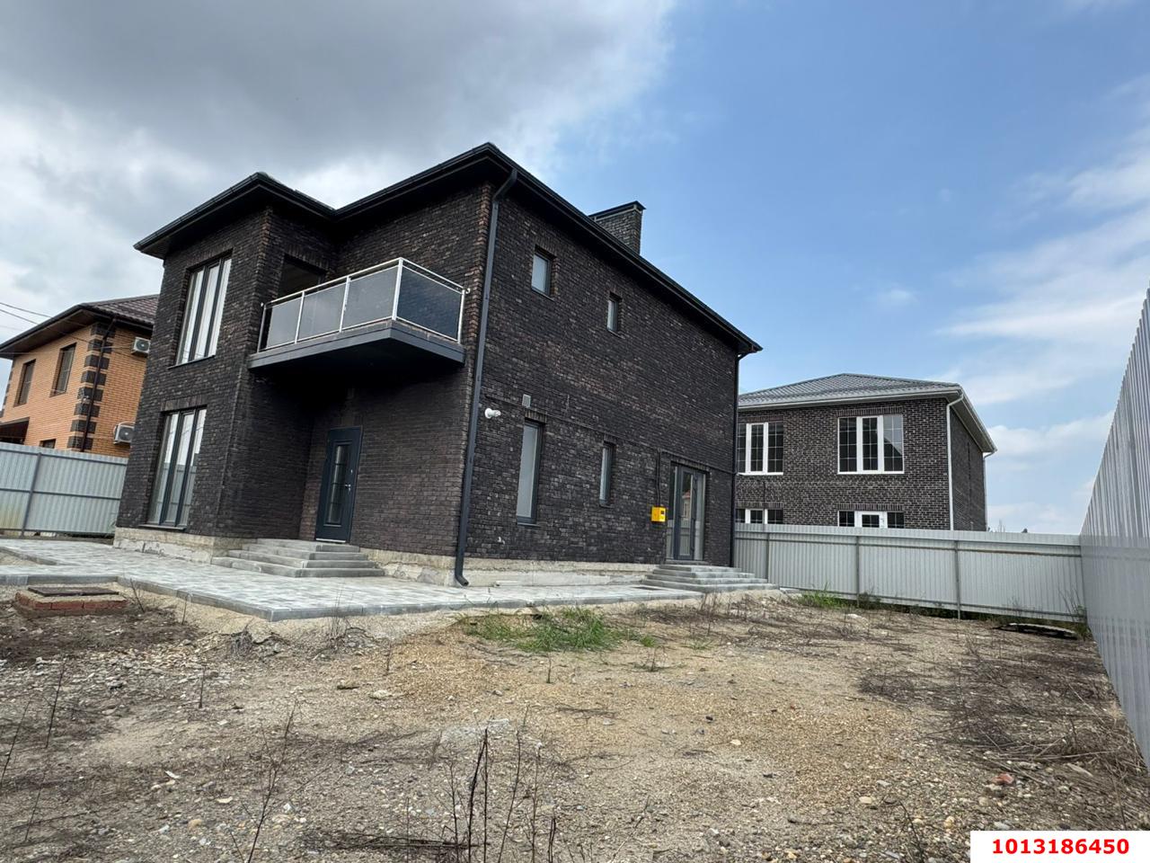 Фото №1: Дом 181 м² + 4 сот. - Краснодар, коттеджный  Зелёная Долина, ул. Кельтская, 34