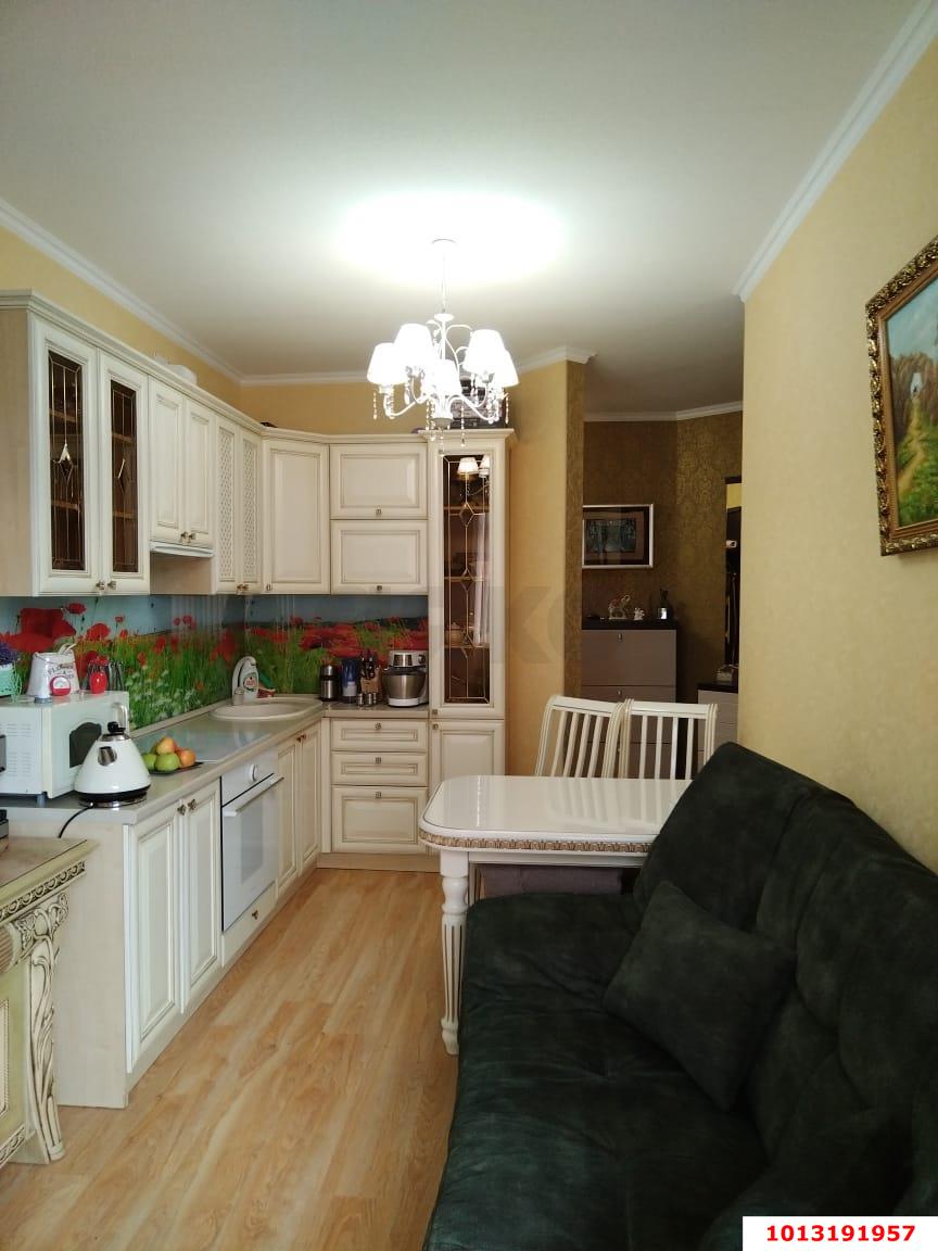 Фото №1: 1-комнатная квартира 37 м² - Краснодар, Прикубанский внутригородской округ, Завод Радиоизмерительных Приборов, мкр. Музыкальный, ул. Суздальская, 10